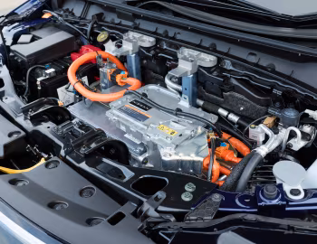 Under The Hood Nissan Leaf B7 G [Japan] '10.2025–pr.