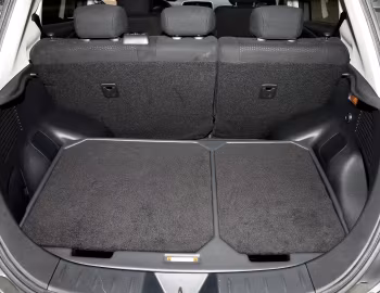 Boot Nissan Leaf "Design Edition" [France] '2015
