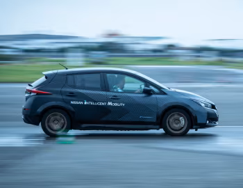 Nissan Leaf All-Wheel-Control Test Сar '10.2019