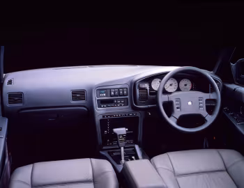 Interior Nissan Leopard (UF31) '08.1988–06.1992