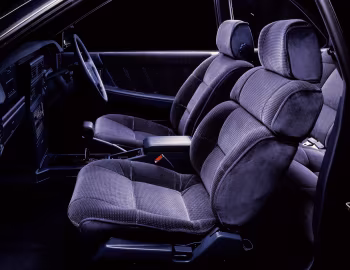 Interior Nissan Leopard Ultima (UF31) '02.1986–08.1988