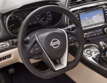 Передня панель 2016–18 Nissan Maxima Platinum [North America] '2015–18