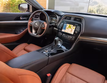 Интерьер 2019–23 Nissan Maxima Platinum [North America] '2018–23