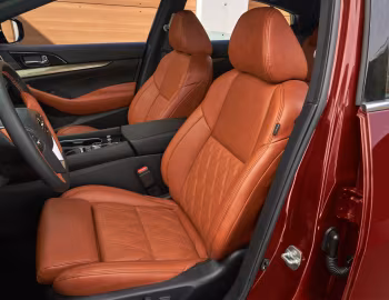 Интерьер 2019–23 Nissan Maxima Platinum [North America] '2018–23