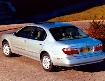 Nissan Maxima QX [UK-spec] (A33) '2000–04