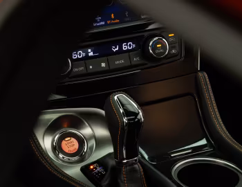 Интерьер 2019–23 Nissan Maxima SR [North America] '2018–23