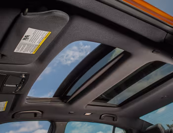 Интерьер 2019–23 Nissan Maxima SR [North America] '2018–23