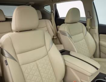 Интерьер 2019–22 Nissan Murano [North America] '2018–22