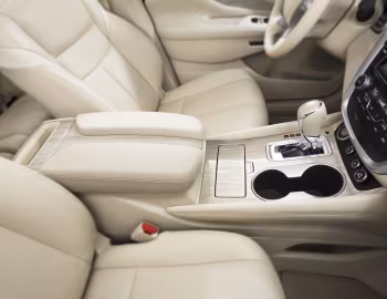 Интерьер 2015–18 Nissan Murano [North America] '2014–18
