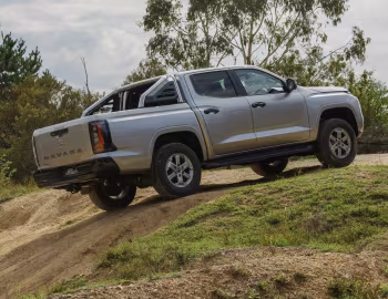 Nissan Navara ST Double Cab [Australia] '2026