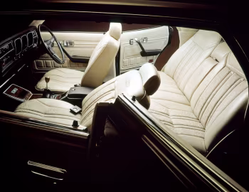 Interior Nissan Cedric Hardtop 2600GX [Japan] (KHF230) '08.1972–06.1975