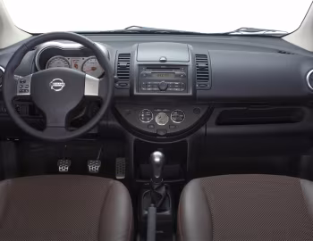 Передня панель Nissan Note [Worldwide] (E11) '2005–09