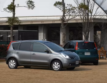 Nissan Note [Japan] (E11) '01.2005–01.2008