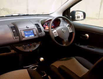 Interior Nissan Note [UK-spec] (E11) '2009–13