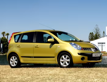 Nissan Note [UK-spec] (E11) '2005–09