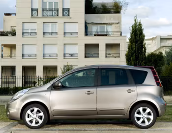 Nissan Note [Worldwide] (E11) '2009–13