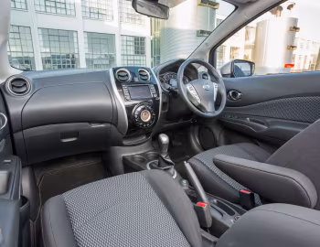 Інтэр'ер Nissan Note N-Tec [UK-spec] '2015–17