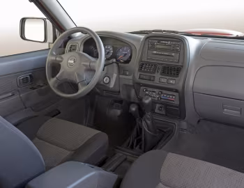 Interior Nissan NP300 Double Cab (D22) '2008–22