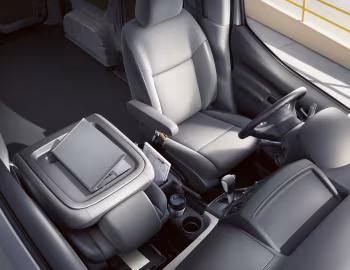 Interior 2013–21 Nissan NV200 Compact Cargo [US-spec] '2013–21