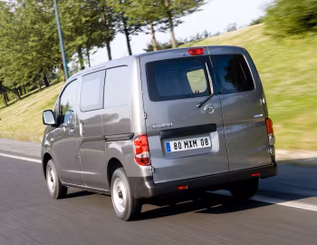 Nissan NV200 Van '2009–19