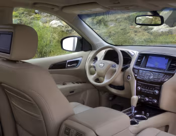 Interior 2013–16 Nissan Pathfinder [North America] (R52) '2012–16