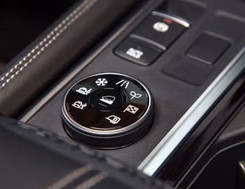 Інтэр'ер 2023–н.ч. Nissan Pathfinder Platinum AWD [Mexico] '2022–н.ч.