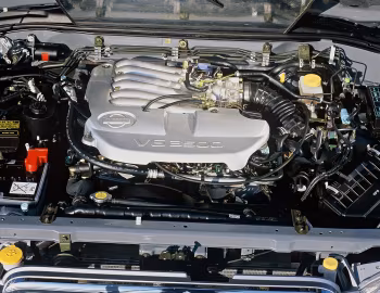 Under The Hood Nissan Pathfinder (R50) '2002–04