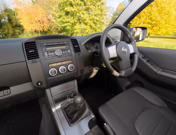 中控台 Nissan Pathfinder Van [UK-spec] (R51) '2010–14