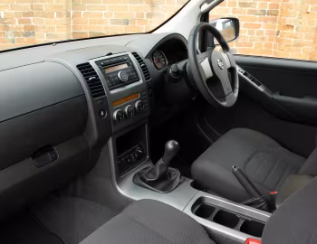 Інтер'єр Nissan Pathfinder Van [UK-spec] (R51) '2004–10