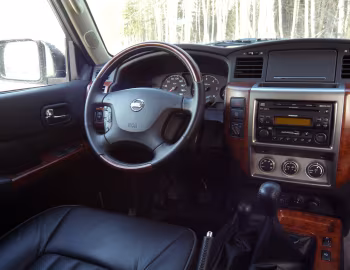 Интерьер Nissan Patrol 5-door [Worldwide] (Y61) '2004–10