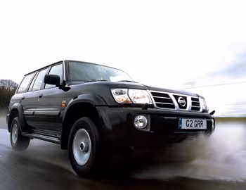 Nissan Patrol GR 5-door [UK-spec] (Y61) '2001–04