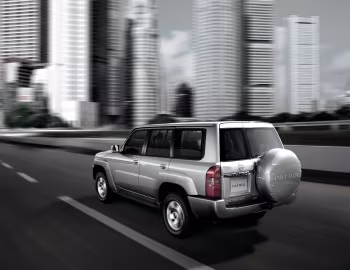 Nissan Patrol GRX 5-door [UAE] (Y61) '2004–10