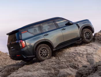 Nissan Patrol Pro-4X [Middle East] (Y63) '2025–pr.