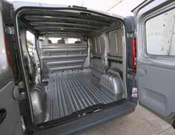Інтер'єр Nissan Primastar Van [UK-spec] '2006–14