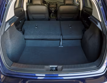 Интерьер Nissan Pulsar [EU-spec] '2014–18