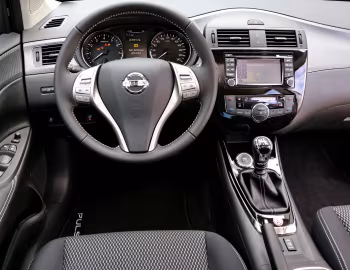 Panneau avant Nissan Pulsar [EU-spec] '2014–18