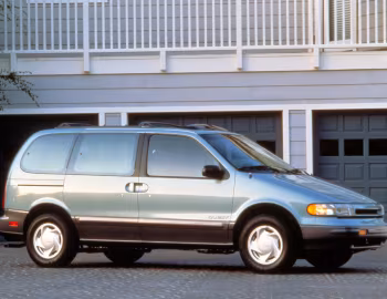 1993–95 Nissan Quest GXE [North America] (V40) '04.1992–95