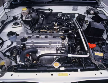 Under the hood Nissan R'nessa (N30) '10.1997–07.2001
