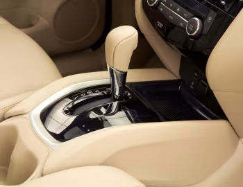 内饰 2014–16 Nissan Rogue [North America] (T32) '2013–16