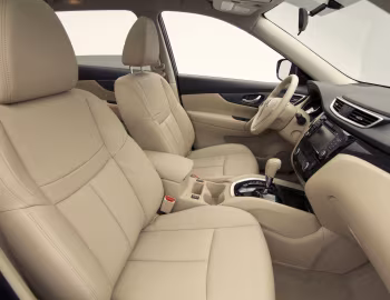 Интерьер 2014–16 Nissan Rogue [North America] (T32) '2013–16