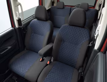 Интерьер Nissan Roox '02.2020–09.2025