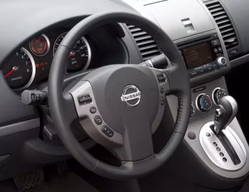 Interior 2010–12 Nissan Sentra [North America] (B16) '2009–12