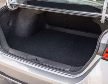 Ambos Nissan Sentra Advance [Latam] '2023–24