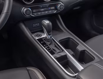 Interior Nissan Sentra Advance [Latam] '2023–24