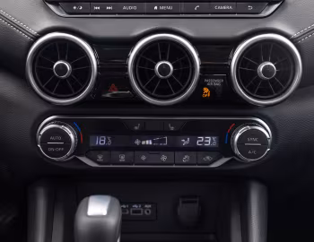 Interior Nissan Sentra Advance [Latam] '2023–24