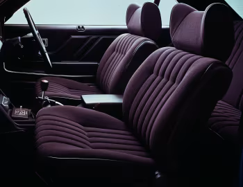 Interior Nissan Skyline 2000GT-E S Hardtop (KHGC210) '08.1977–07.1979