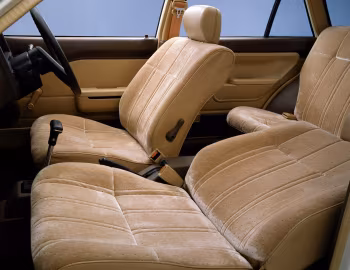 内饰 Nissan Stanza FX Hatchback (T11) '06.1981–06.1983