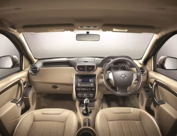 Интерьер Nissan Terrano '2013–19