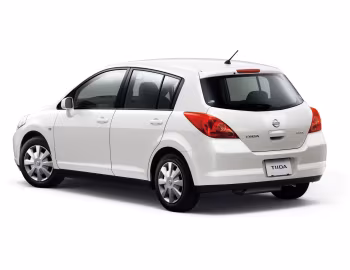 Nissan Tiida Hatchback [Japan] (C11) '09.2004–01.2008