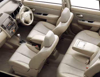 Intérieur Nissan Tiida Hatchback [Japan] (C11) '01.2008–06.2012